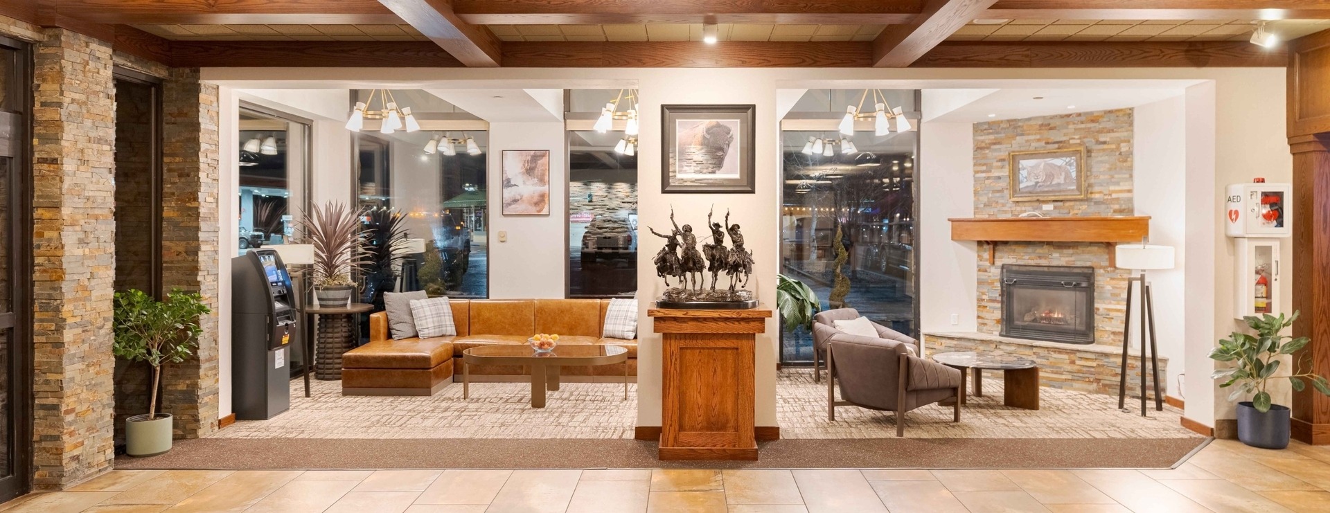 Best Western GranTree Inn Lobby